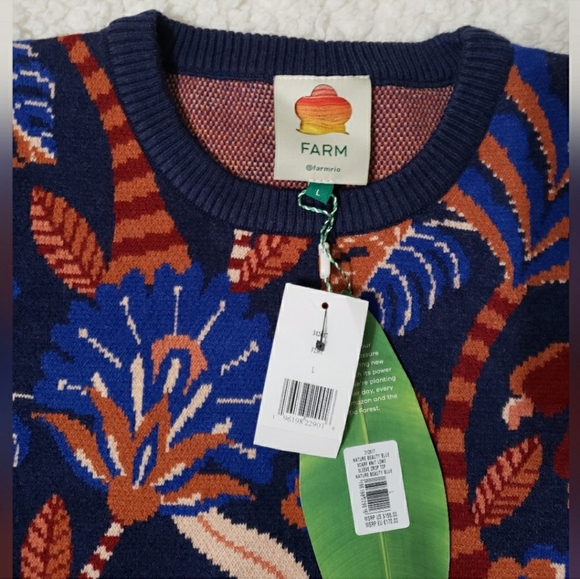 Colorful Patterned Women's Top - Picture 6 of 8